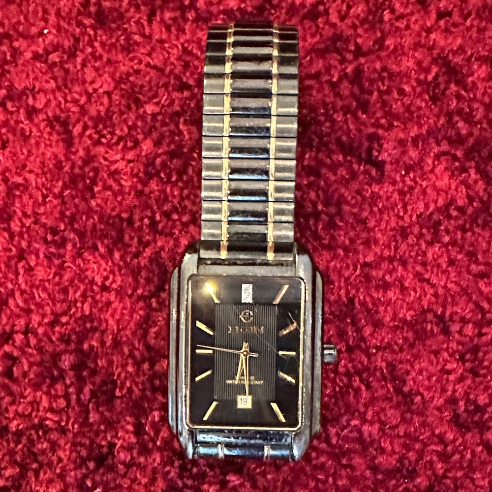 Elgin Vintage Men’s Watch w/ Diamond Bezel Fair Condition. Needs Work. Classic